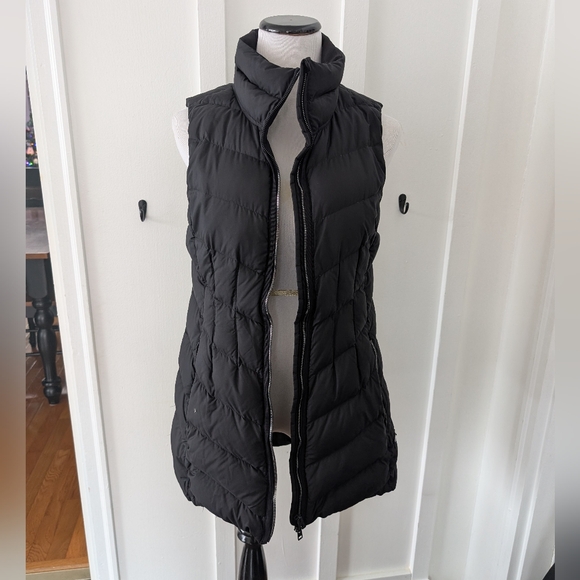 Athleta Responsible Down CYA Vest M - Picture 9 of 14